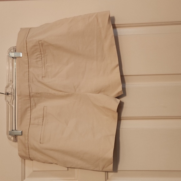 LOFT Riviera Shorts - Picture 2 of 5